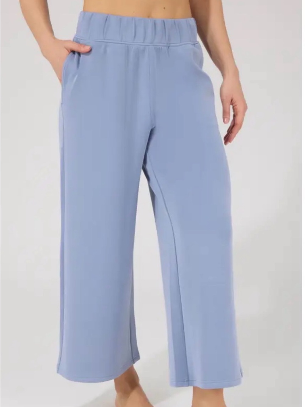Livi Ribbed Crop Jogger